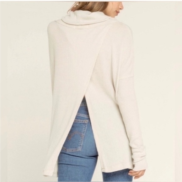 Free People Juicy Long Sleeve Waffle Weave Split Back top versatile - Picture 3 of 7